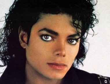 Έτσι κατάφερε ο Μάικλ Τζάκσον να βγάλει περισσότερα χρήματα νεκρός παρά ζωντανός! (φώτο)